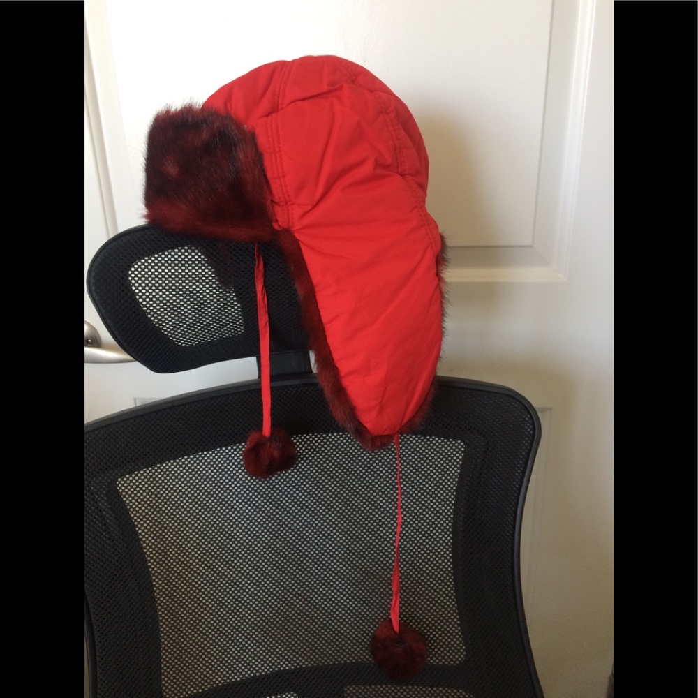 Winter hat - Picture 1 of 8